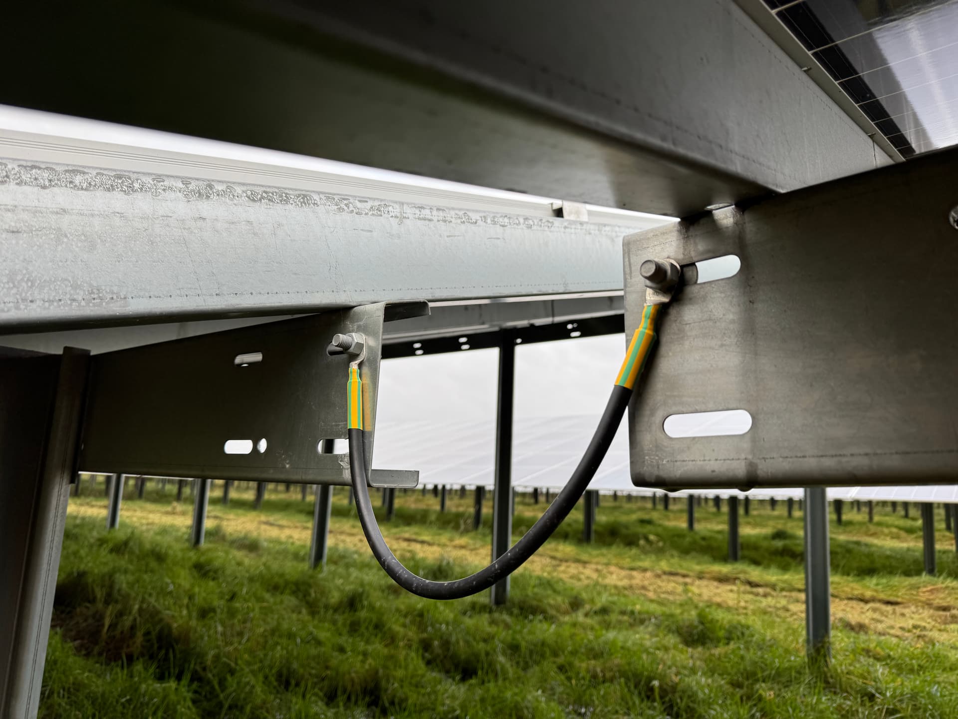 EasyPVTree Kabelbaum an PV-Anlage